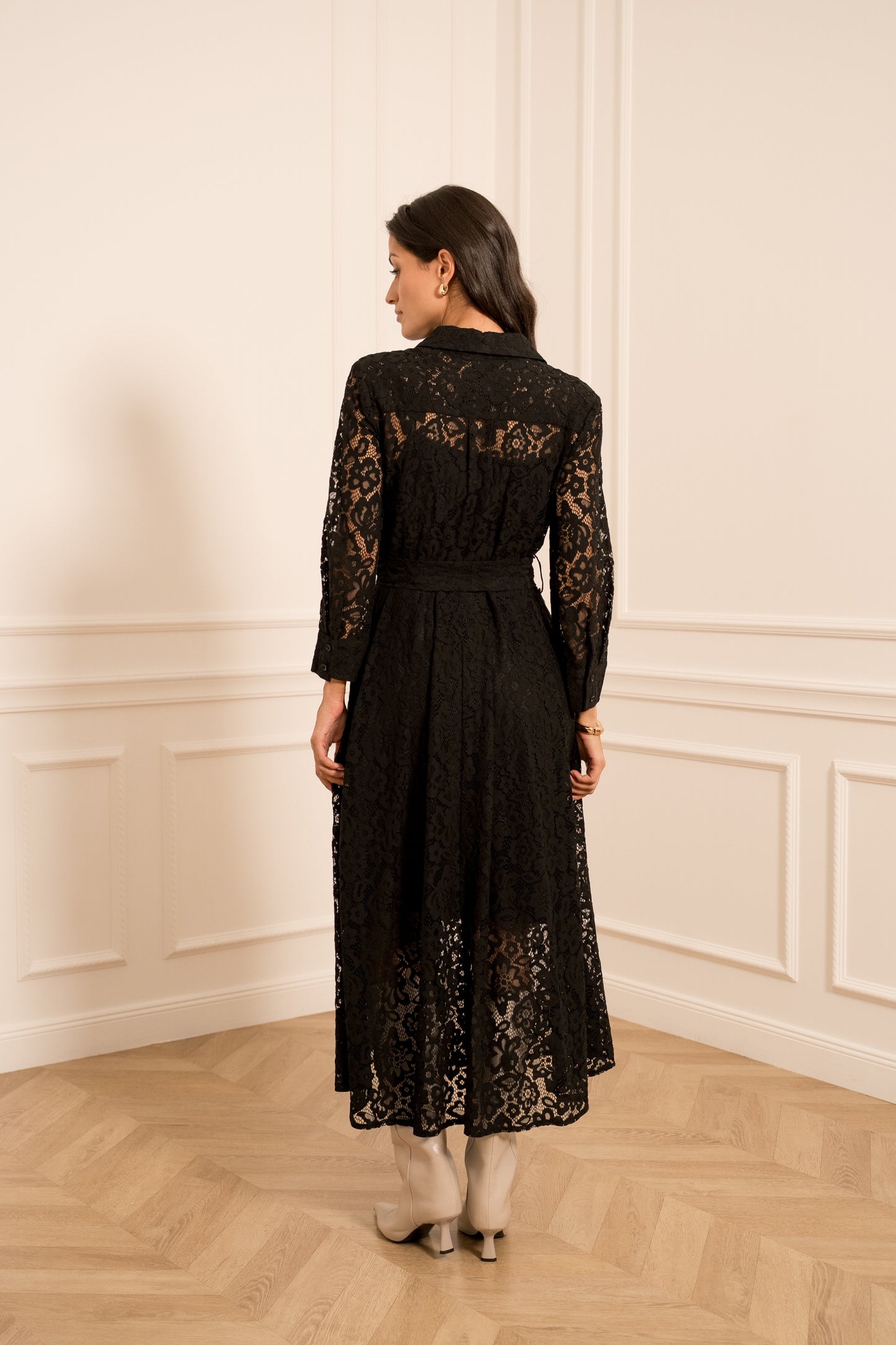 Robe longue en dentelle