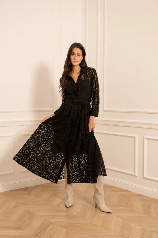 Robe longue en dentelle