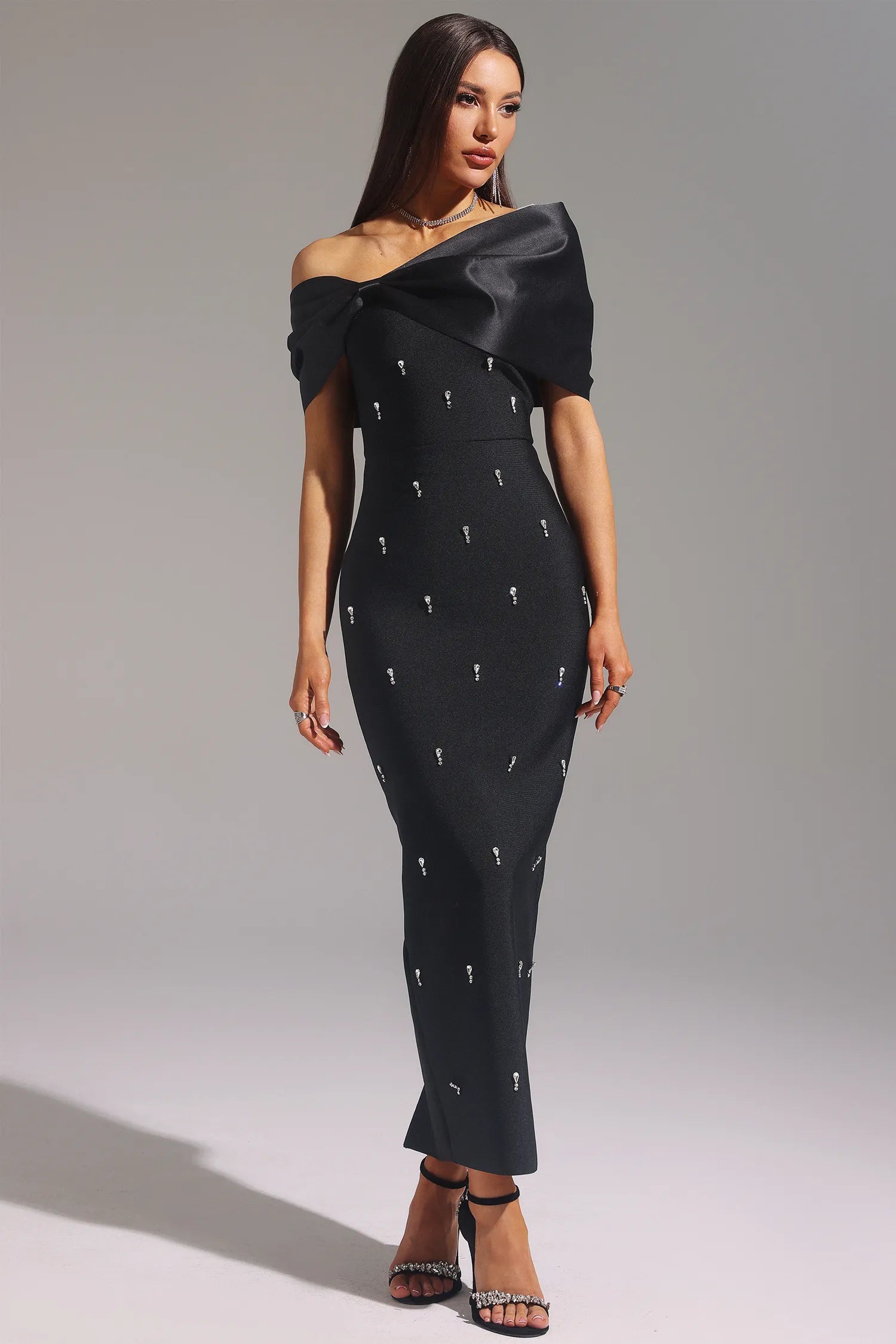 robe maxi garnie de pierres