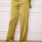 Pantalon satiné vert olive