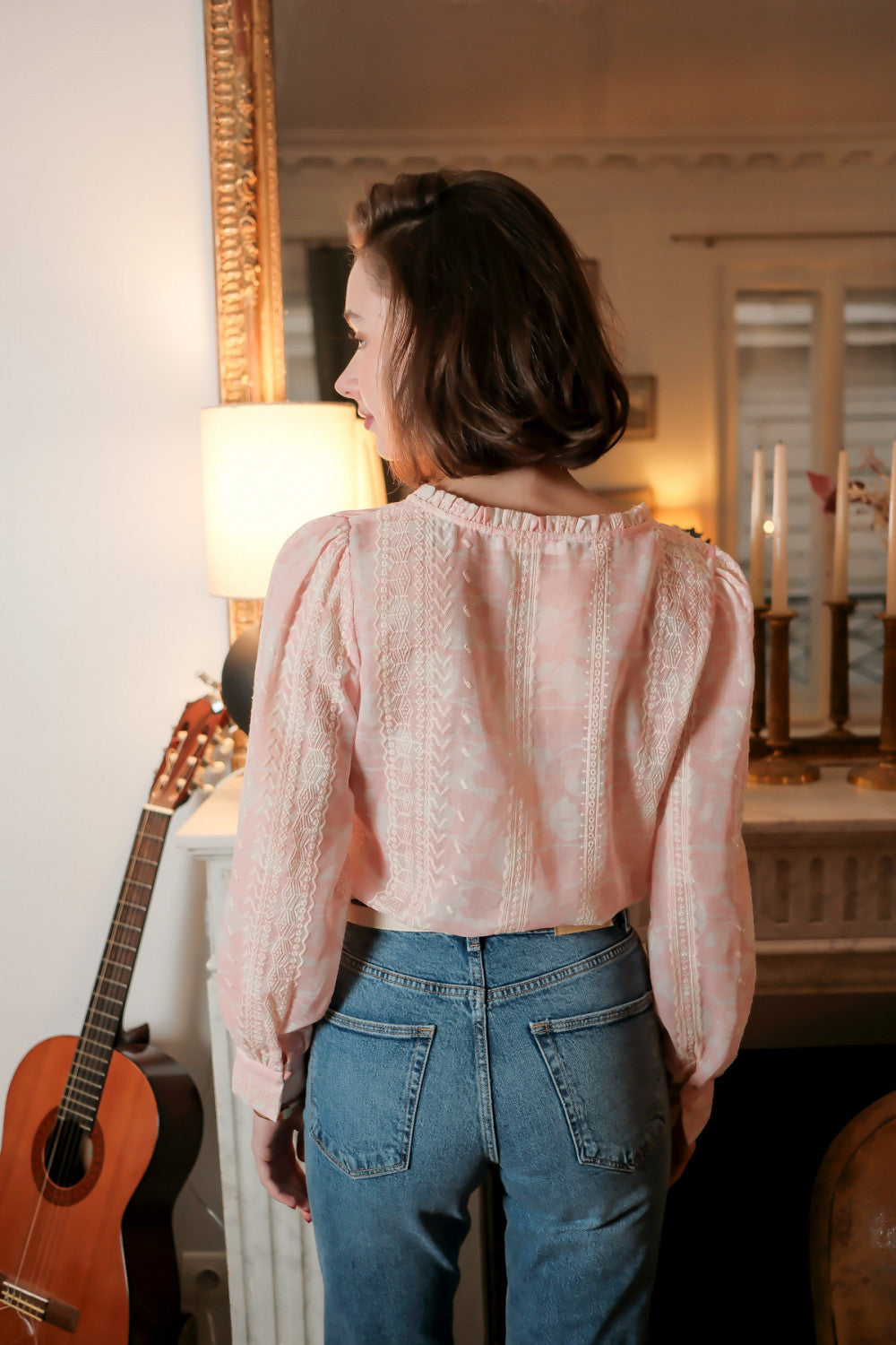Blouse imprimé fleuri et détails broderie