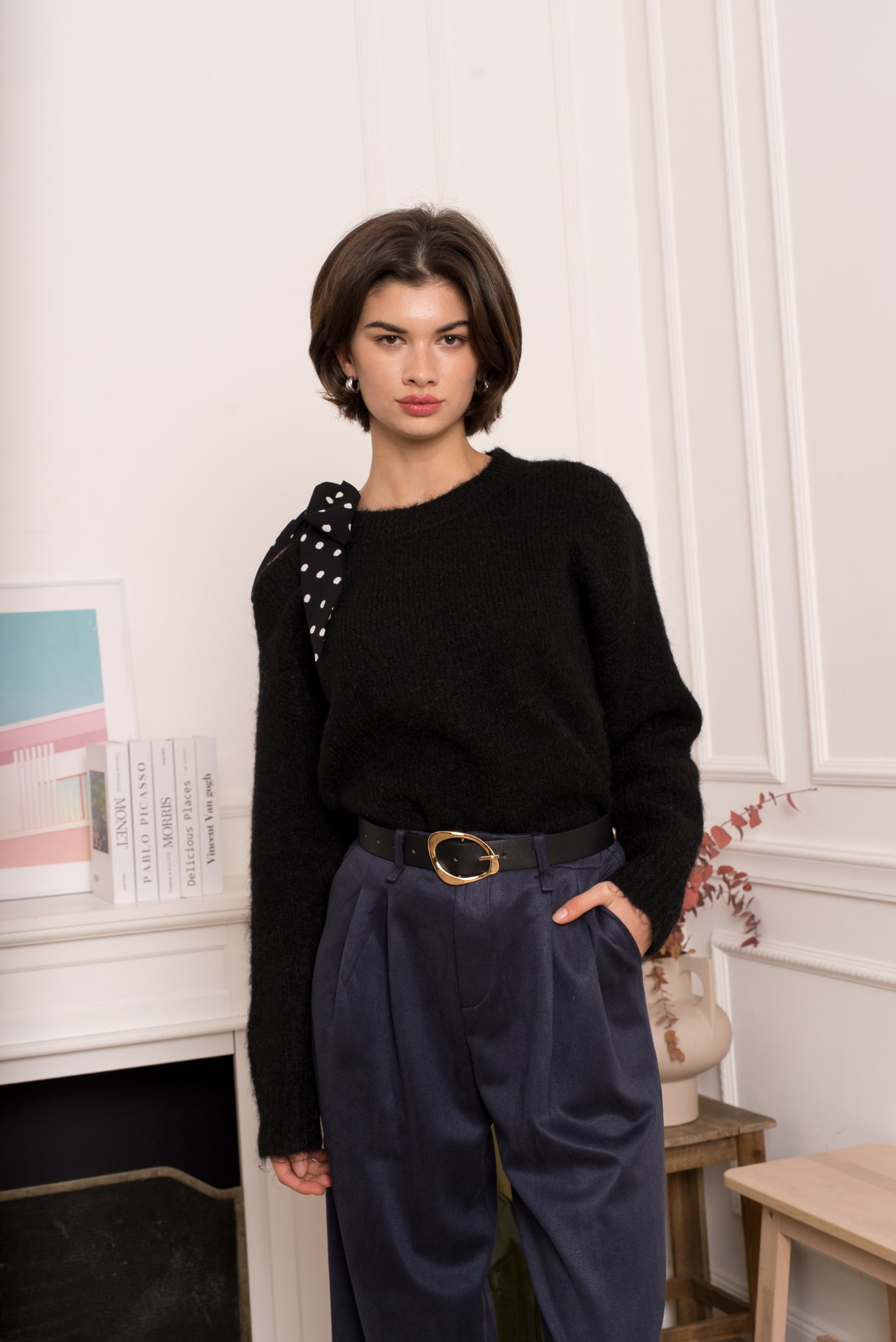Pull Noir Chic à Nœud Pois