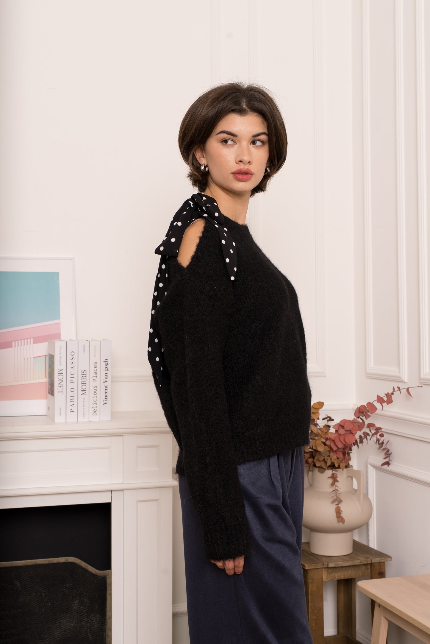 Pull Noir Chic à Nœud Pois