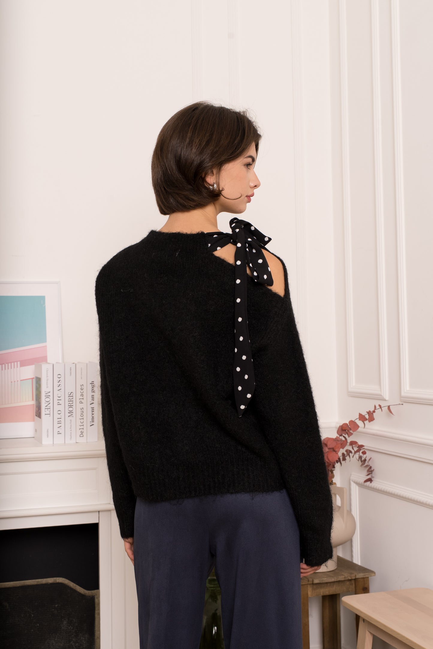 Pull Noir Chic à Nœud Pois